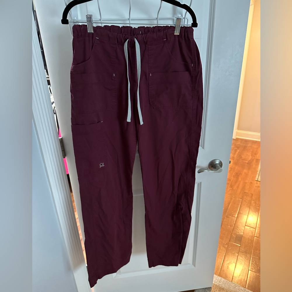 *EUC*Sz M Tall* 33” Long*Maevn scrub